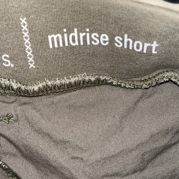 Lee Riders army green shorts with partial elastic waistband size 18, w/ pockets - Picture 7 of 8